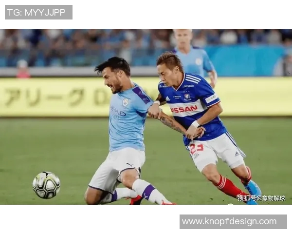 大板樱花与广岛三剑的精彩对决展现日本足球的激情与实力