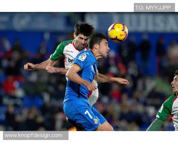 贝西赫塔斯与里昂激战在即谁将赢得这场欧战巅峰对决